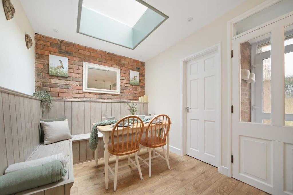 Picturesque Victorian Cottage วุร์สเตอร์ ภายนอก รูปภาพ