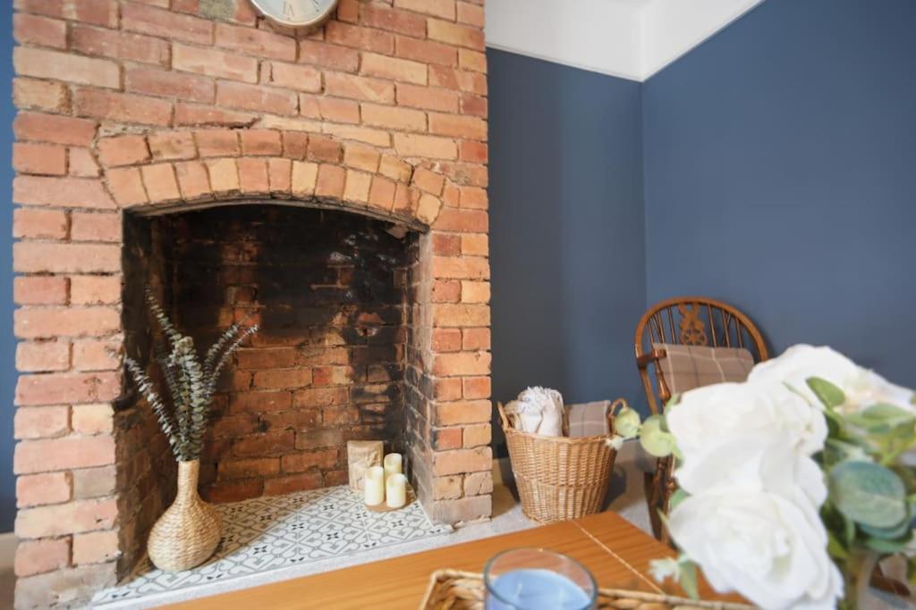 Picturesque Victorian Cottage วุร์สเตอร์ ภายนอก รูปภาพ